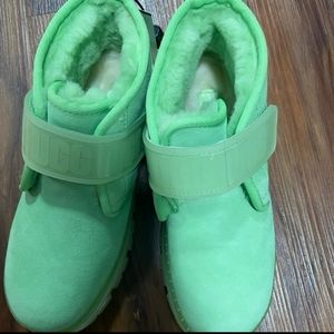 NWT 💚 UGG NEUMAL CLEAR CHUKKA PARAKEET BOOT.💚